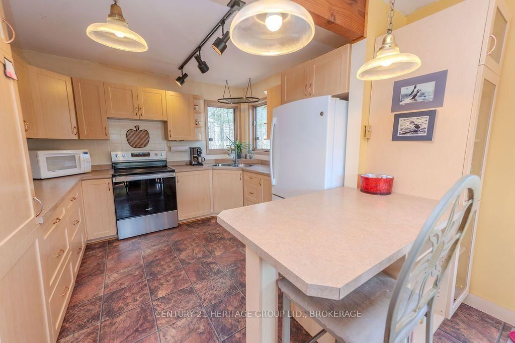 2238 Little Long Lake Road • Sydenham, ON photo 7