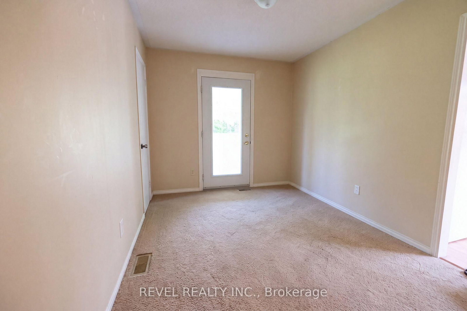 176 TOWERHILL Road • Peterborough, ON photo 12