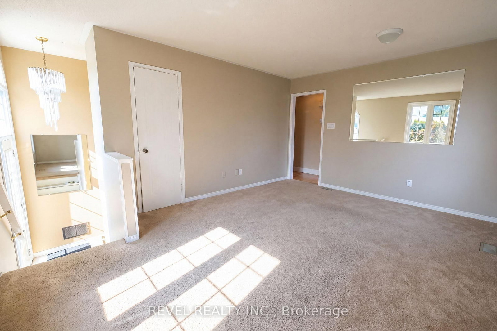 176 TOWERHILL Road • Peterborough, ON photo 4