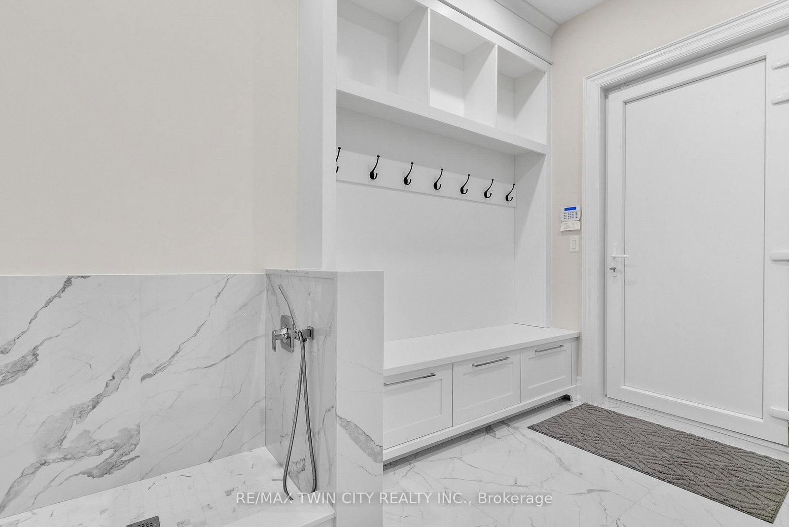 56 Pioneer Ridge Dr, Kitchener, view 27