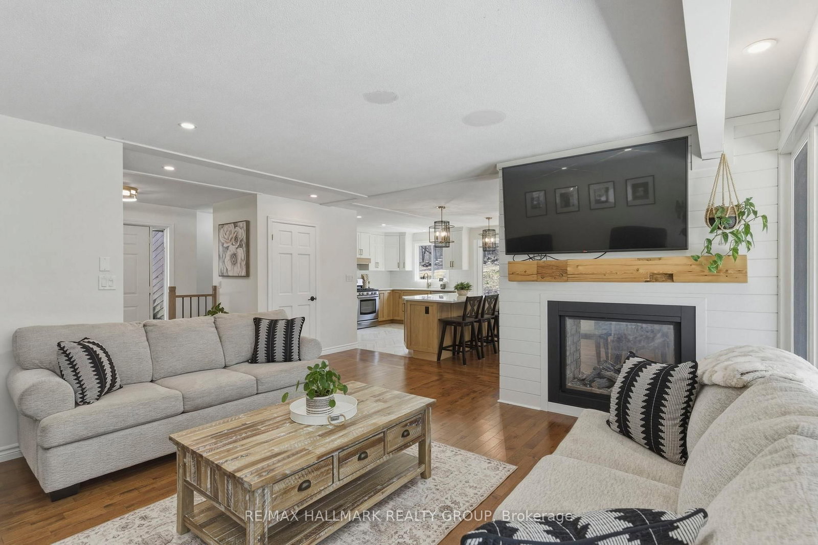 408 Yole Crescent • Elizabethtown-Kitley, ON photo 8