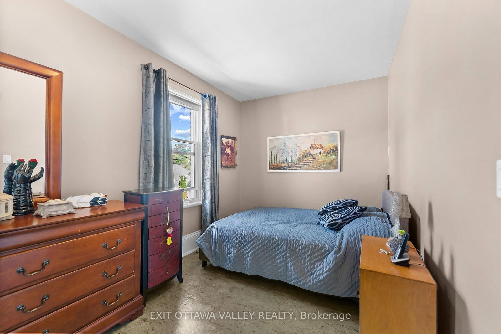 283 & 285 William Street • Pembroke, ON photo 10
