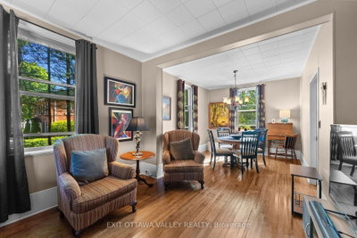 283 & 285 William Street • Pembroke, ON photo 4