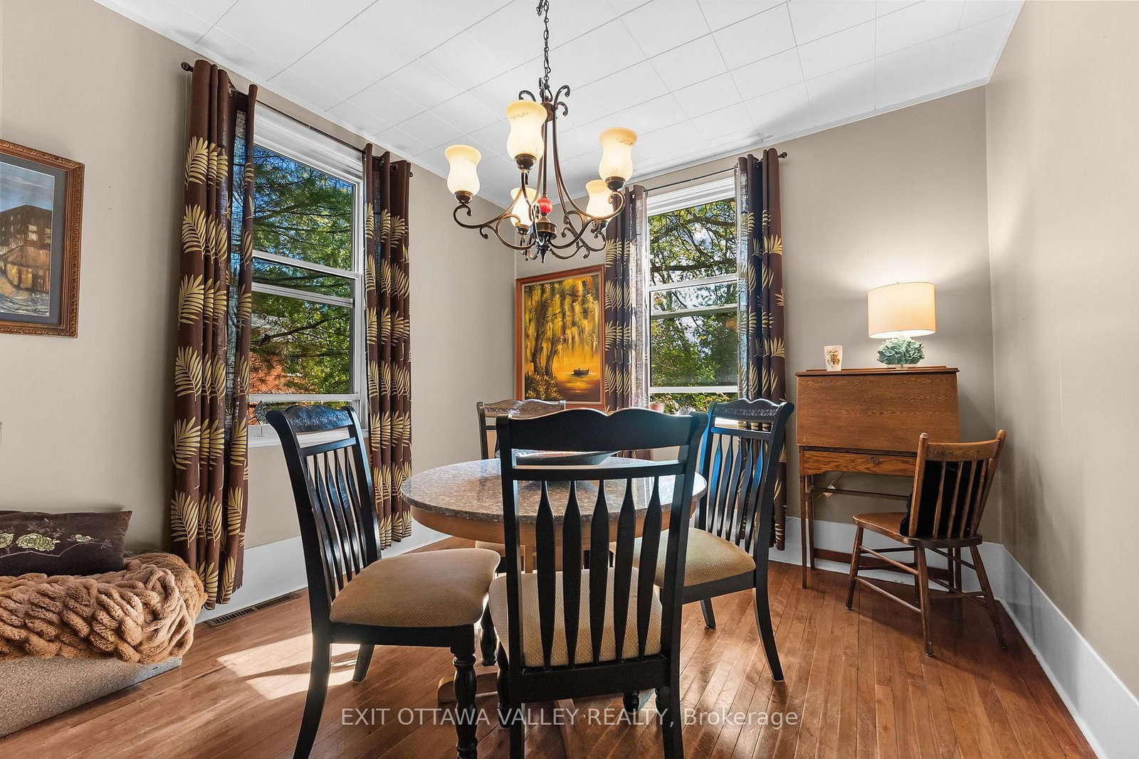 283 & 285 William Street • Pembroke, ON photo 5