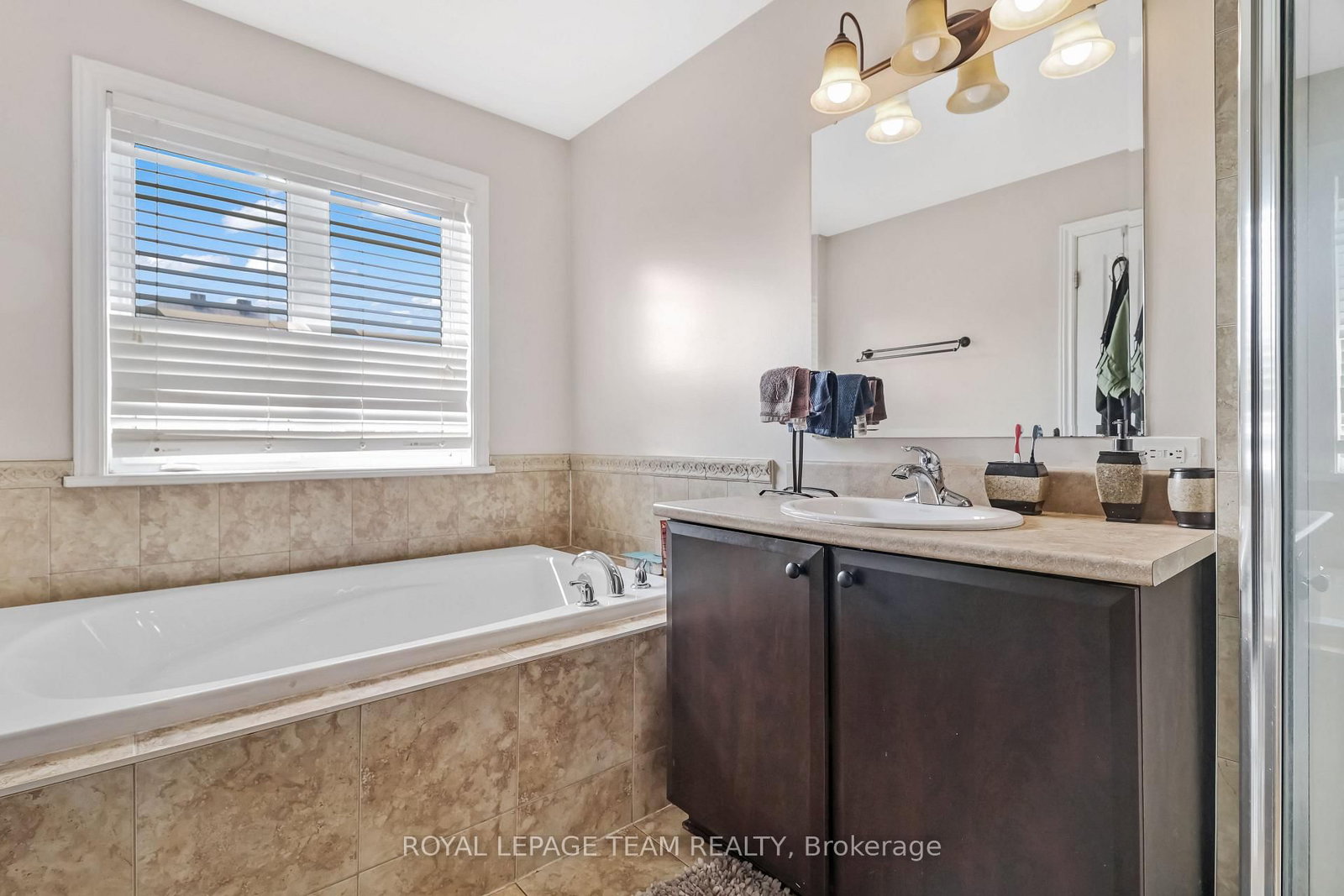 2224 Angelica Avenue • Orleans, ON photo 18