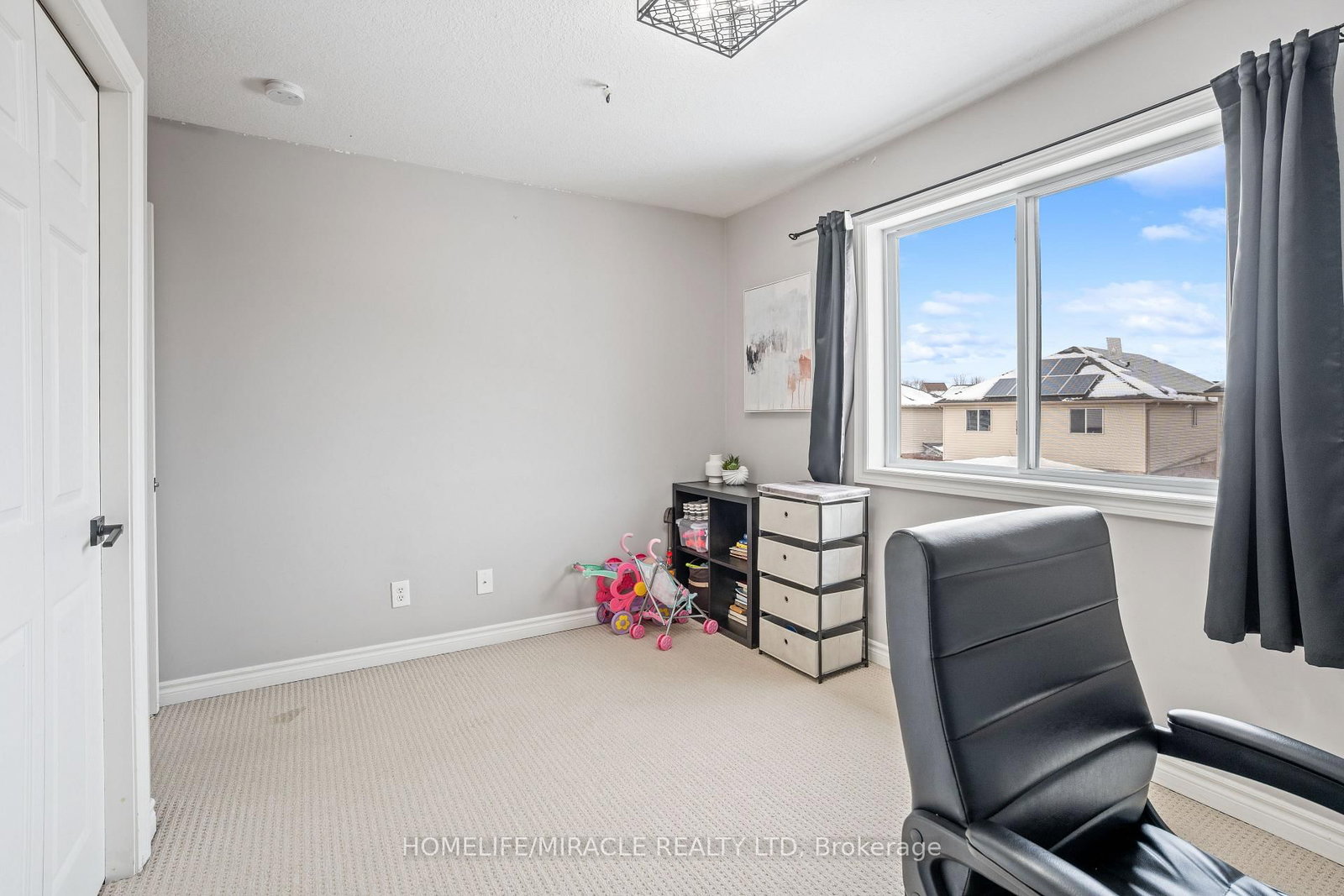 589 Sales Drive • Woodstock, ON photo 16