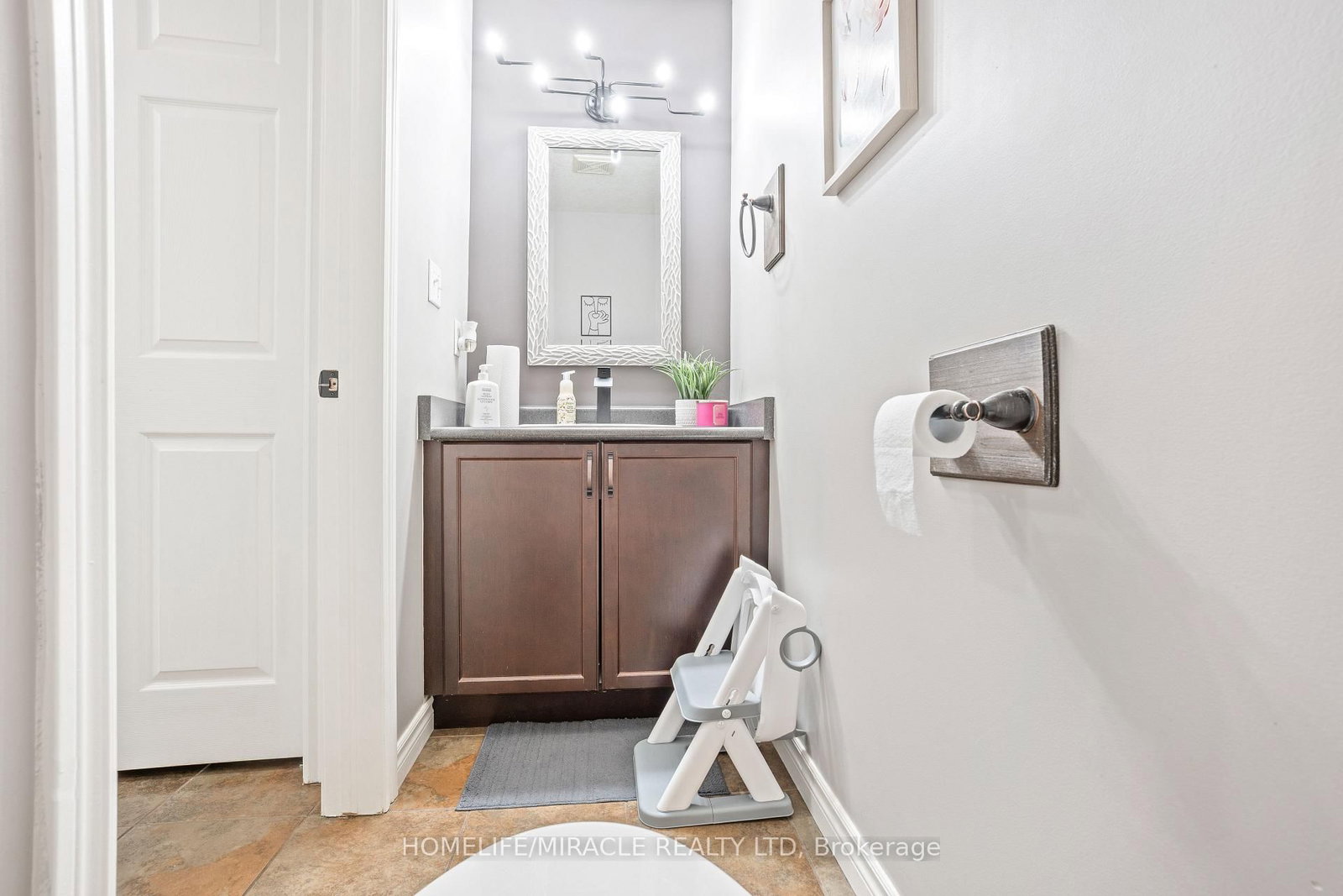 589 Sales Drive • Woodstock, ON photo 36