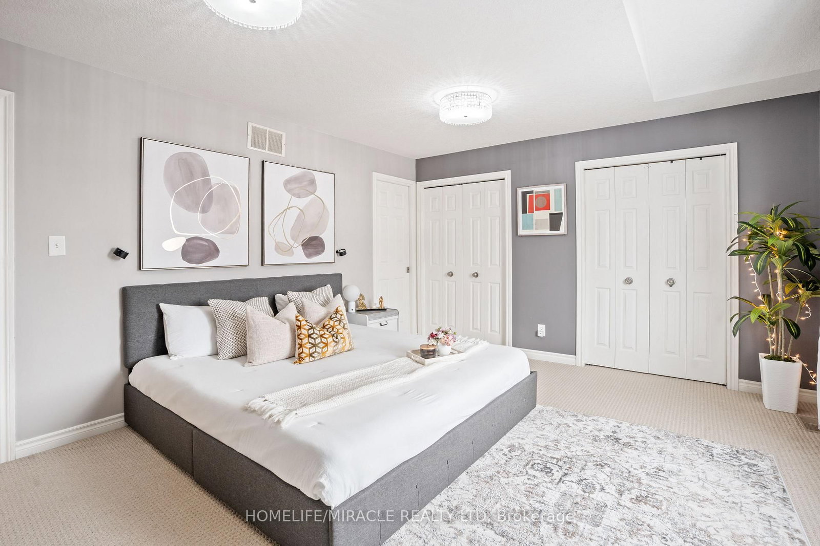 589 Sales Drive • Woodstock, ON photo 9