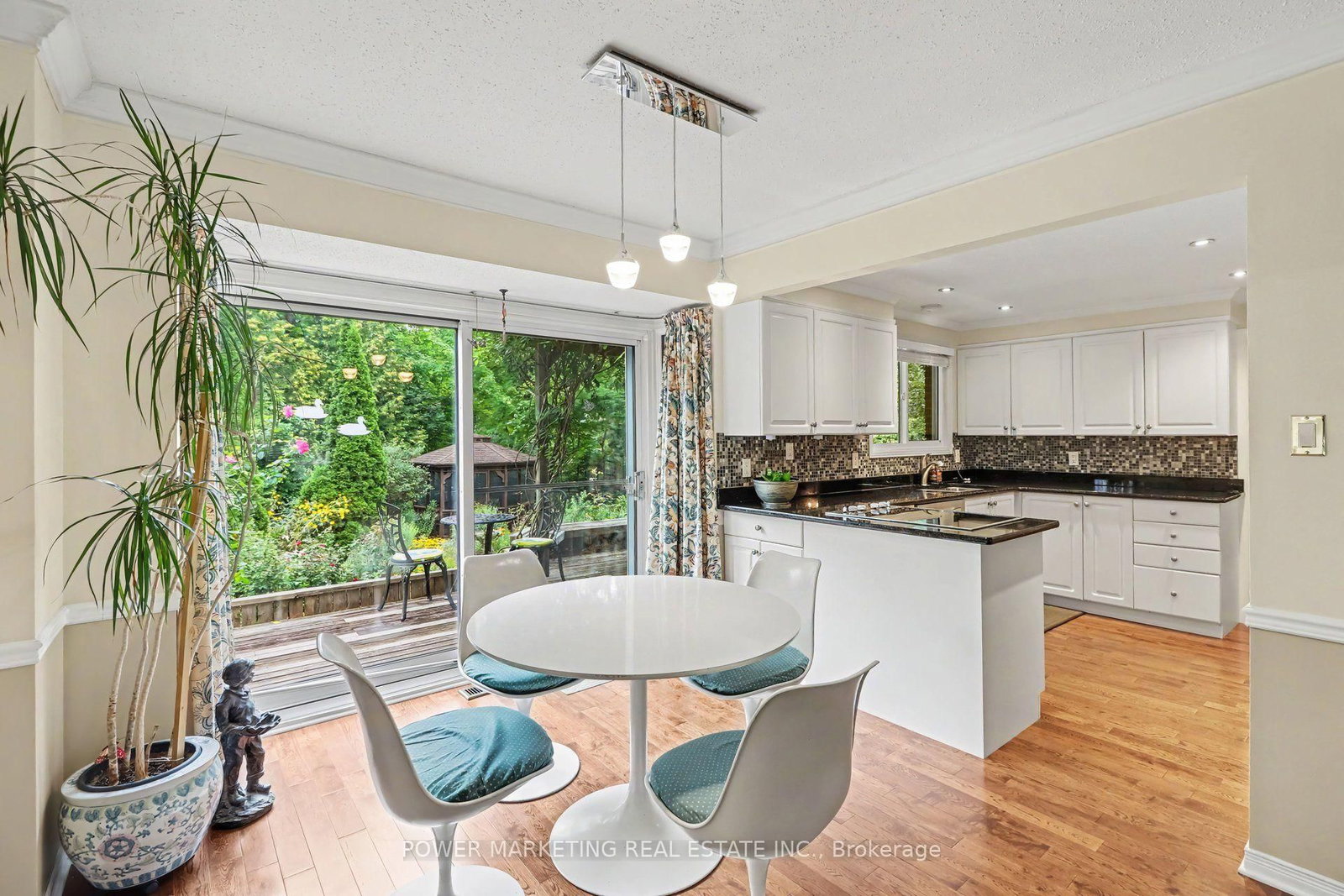 29 Okanagan Drive • Ottawa, ON photo 14