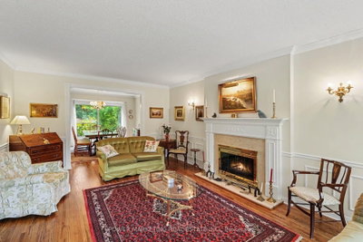 29 Okanagan Drive • Ottawa, ON photo 6