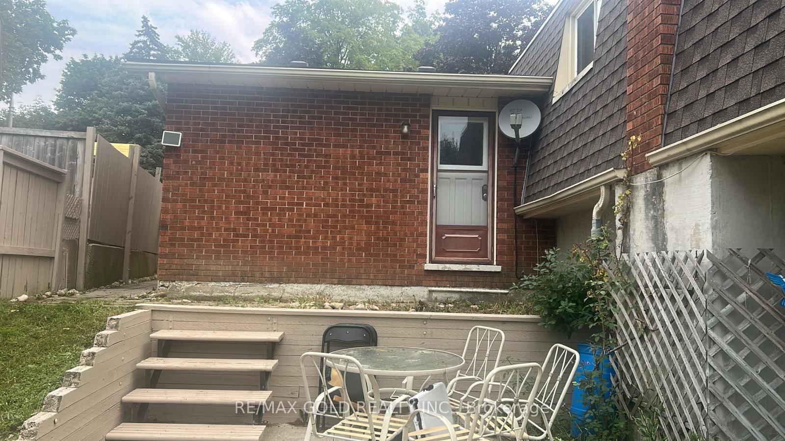 198 Coach Hill Drive • Kitchener, ON photo 8