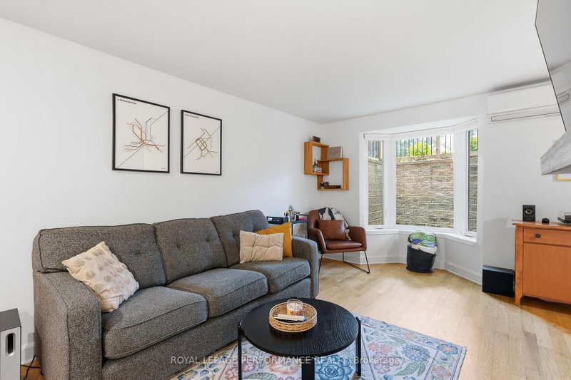 1 - 51 Spadina Avenue