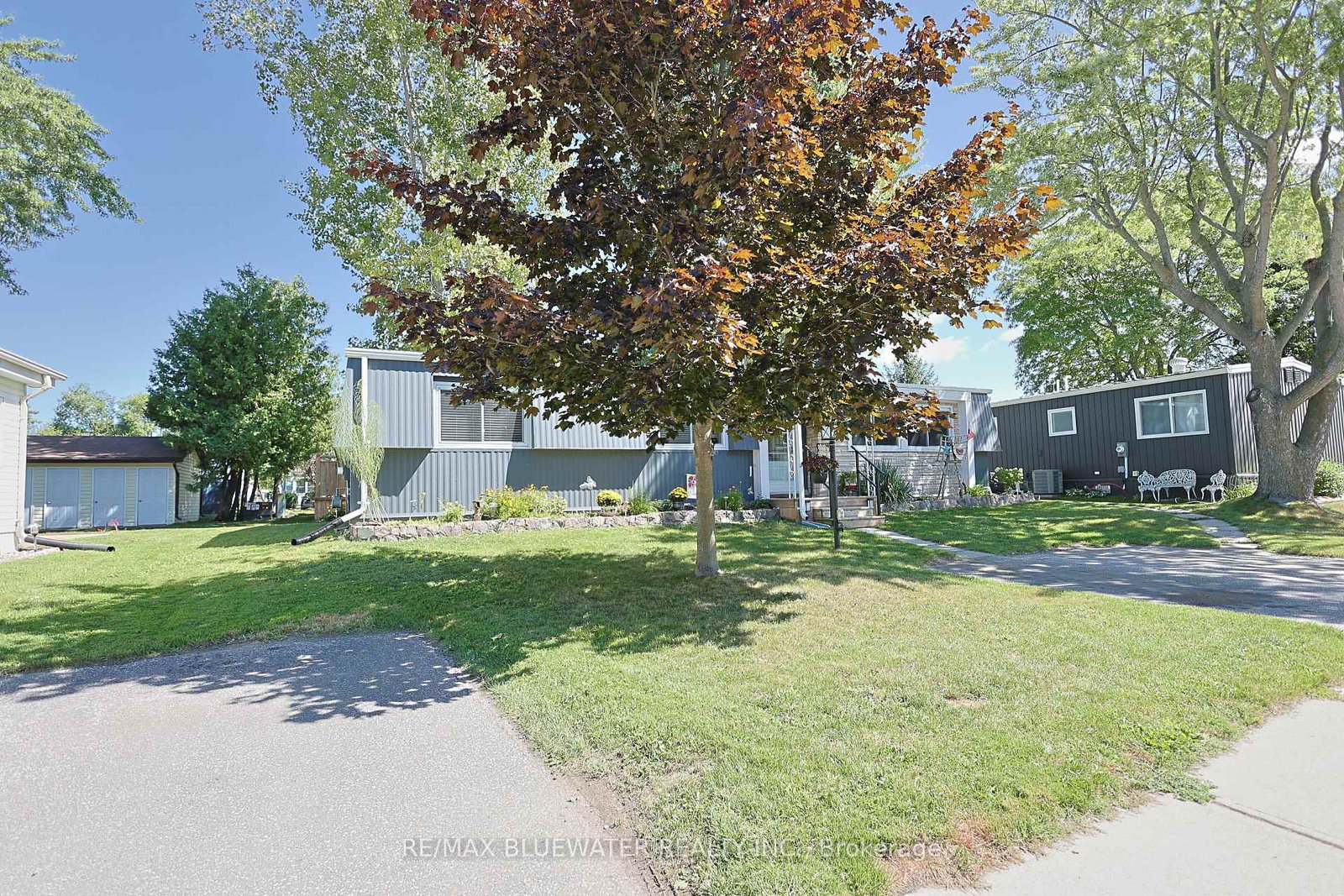95 Shannon Boulevard • South Huron, ON photo 8