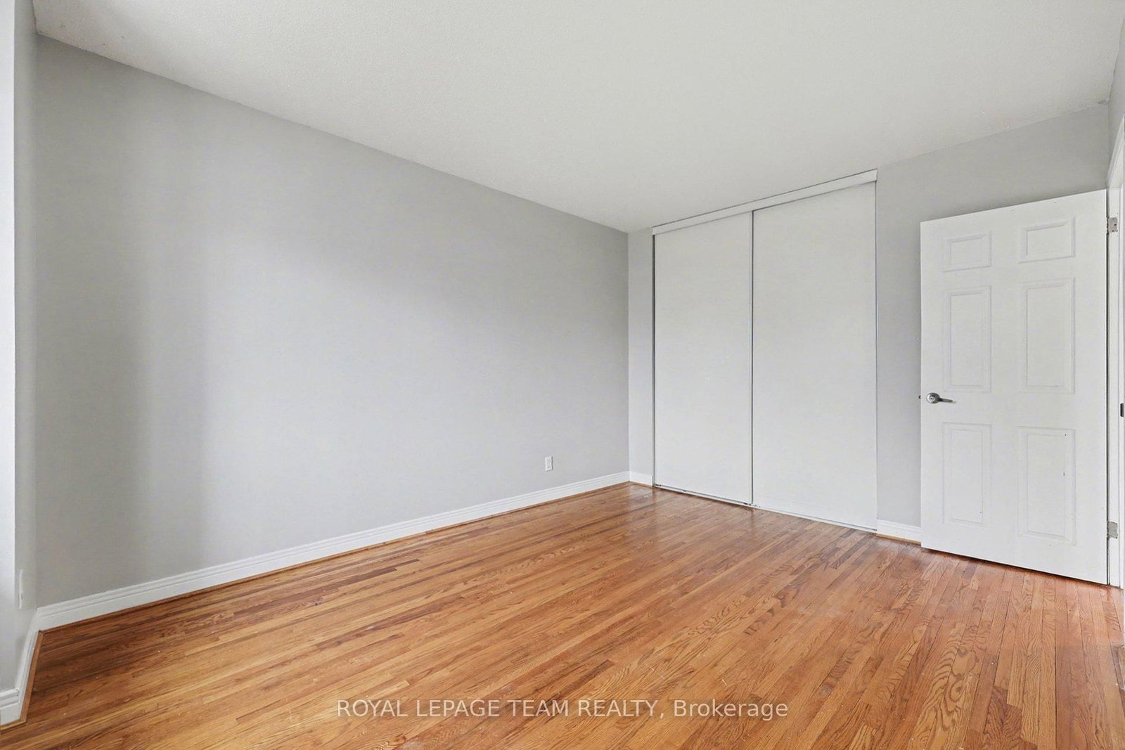 187 MONTEREY Drive • Ottawa, ON photo 14