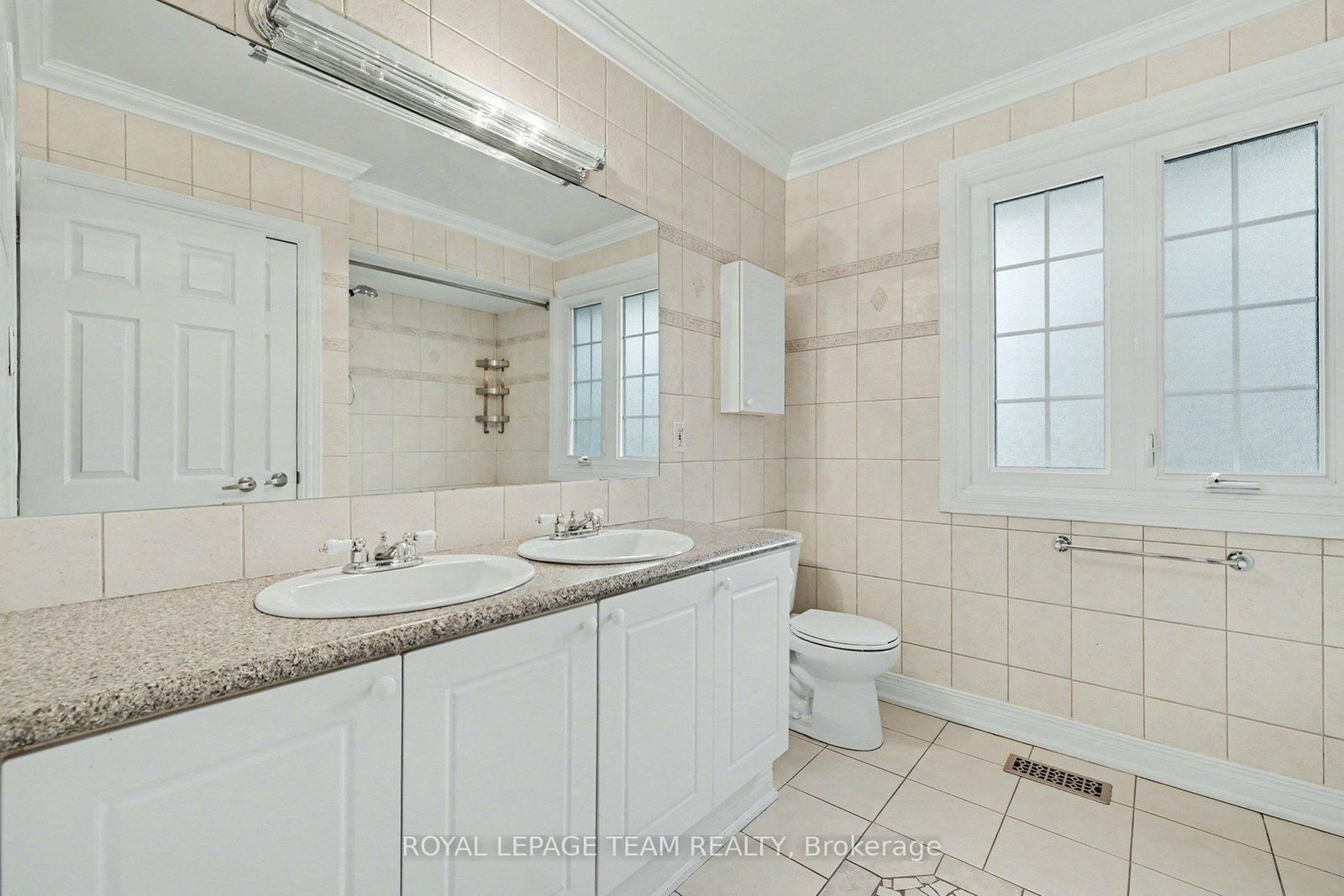187 MONTEREY Drive • Ottawa, ON photo 15