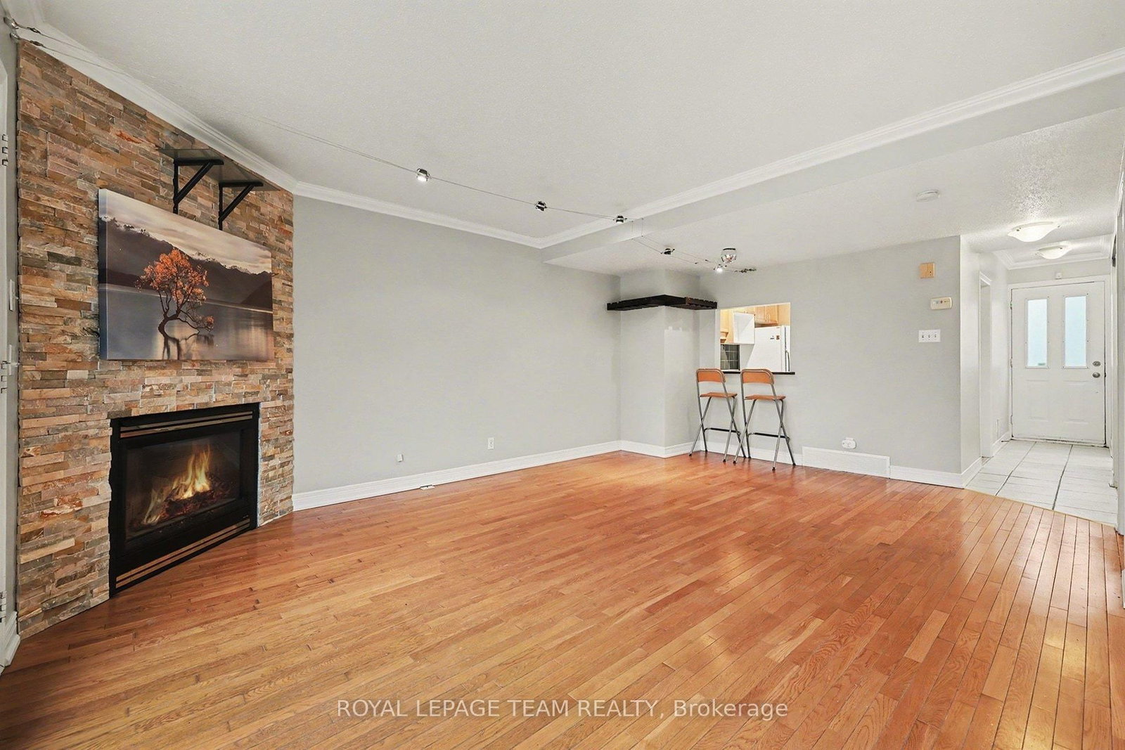 187 MONTEREY Drive • Ottawa, ON photo 4