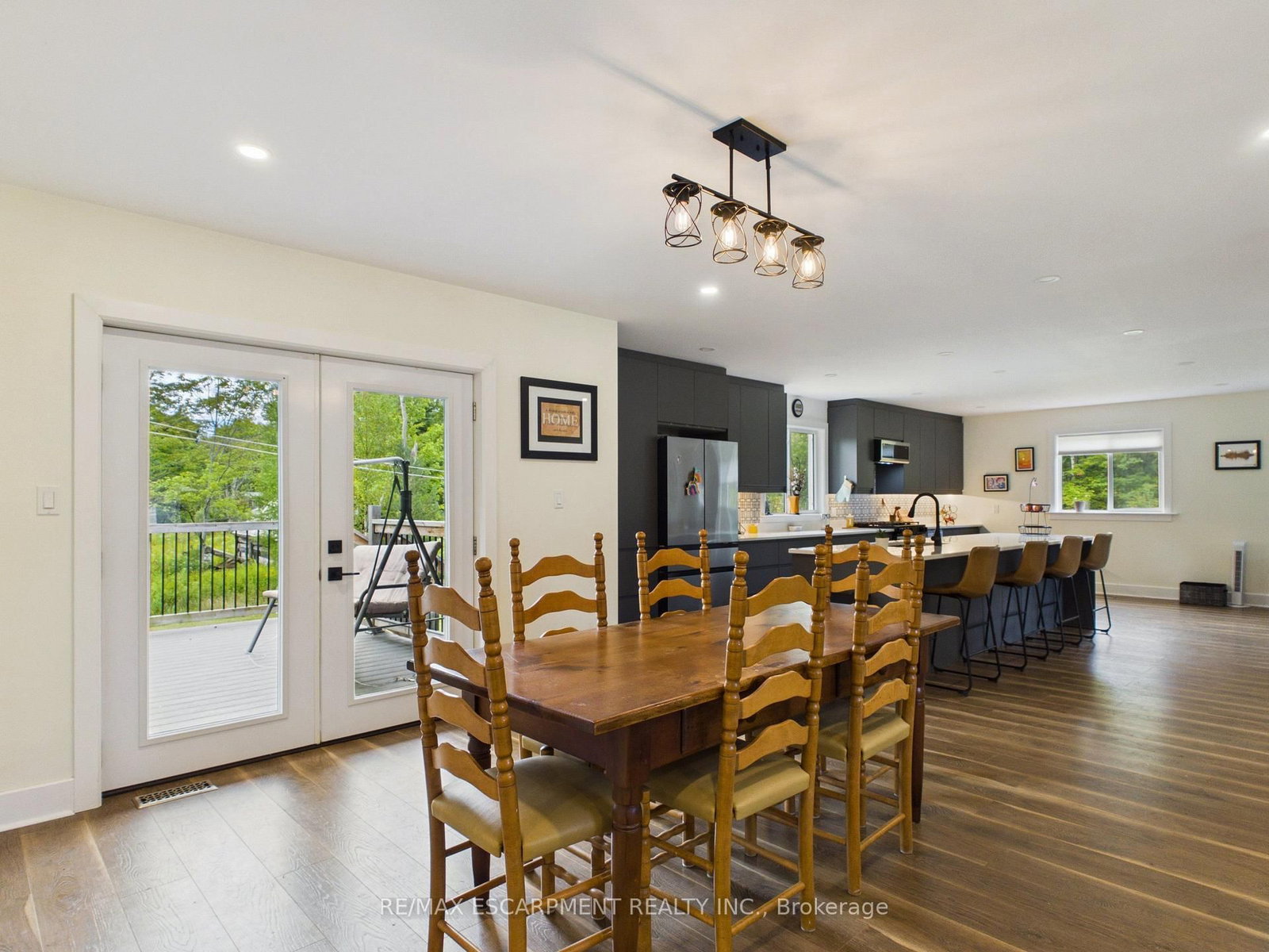 400 Raymond Road • Muskoka Lakes, ON photo 13