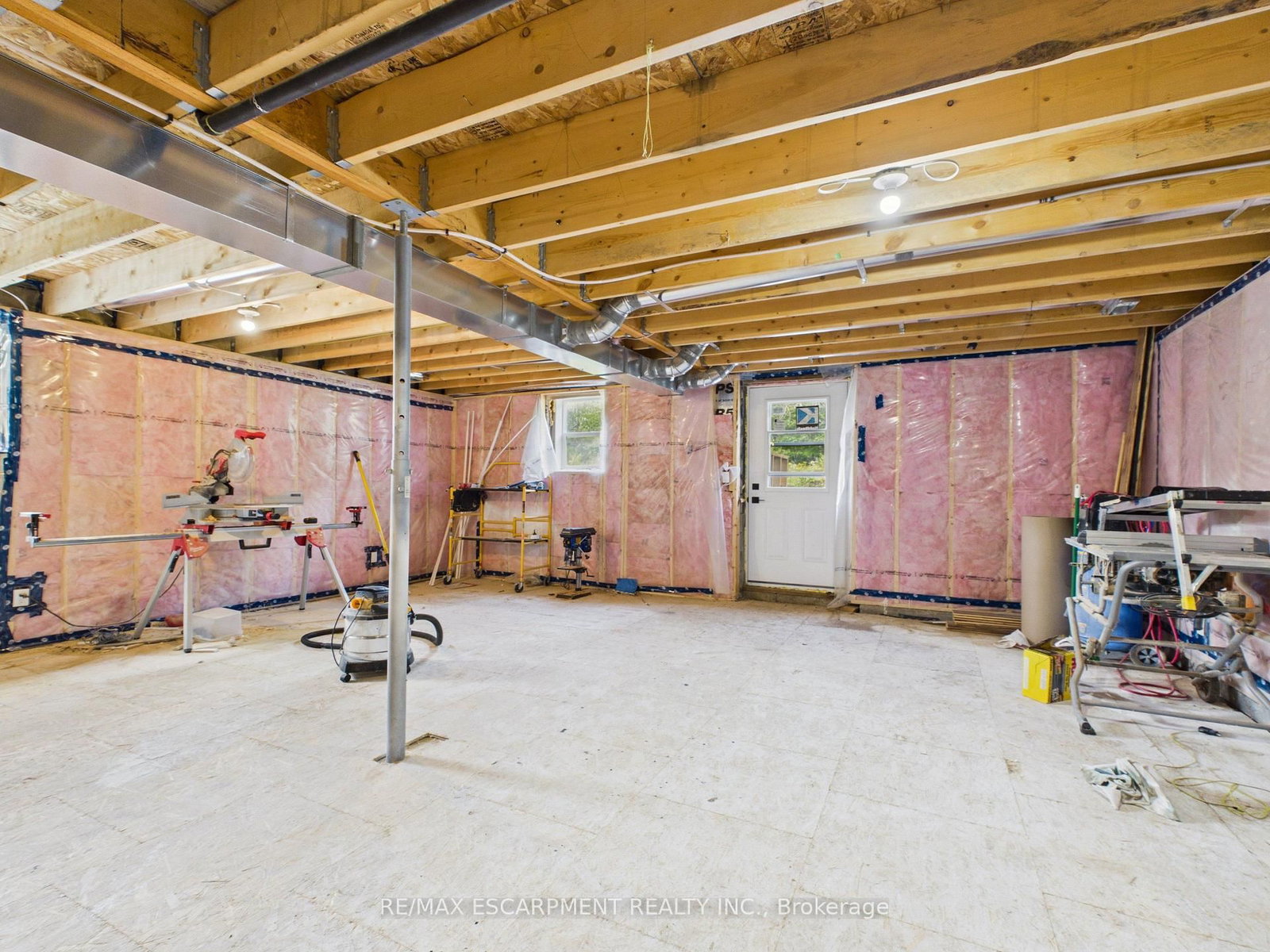 400 Raymond Road • Muskoka Lakes, ON photo 24