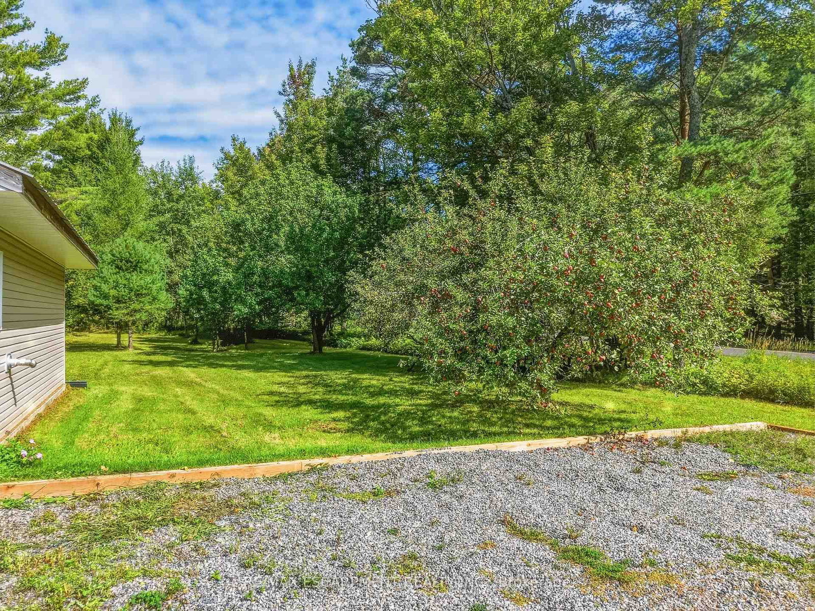 400 Raymond Road • Muskoka Lakes, ON photo 30