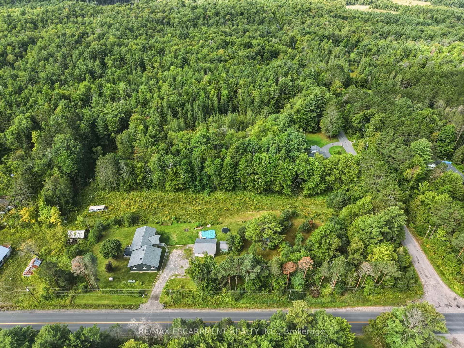 400 Raymond Road • Muskoka Lakes, ON photo 35