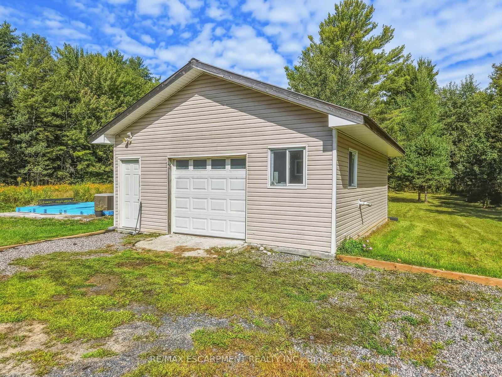 400 Raymond Road • Muskoka Lakes, ON photo 5