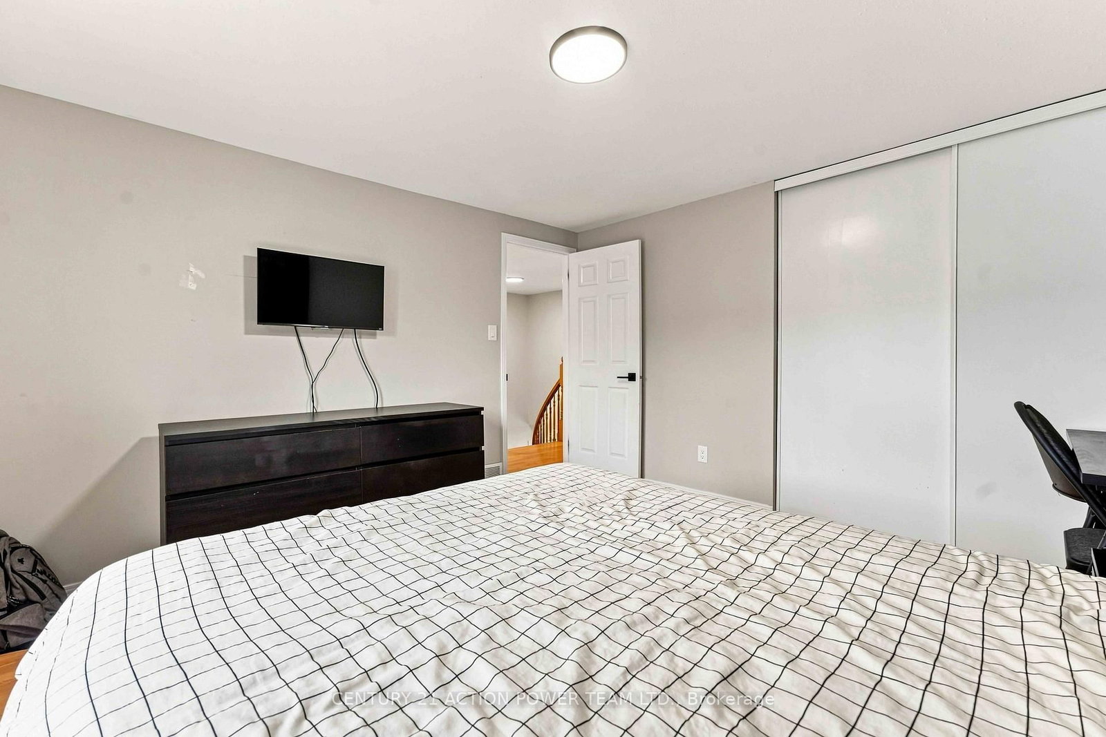 6179 VOYAGEUR Drive • Orleans, ON photo 35