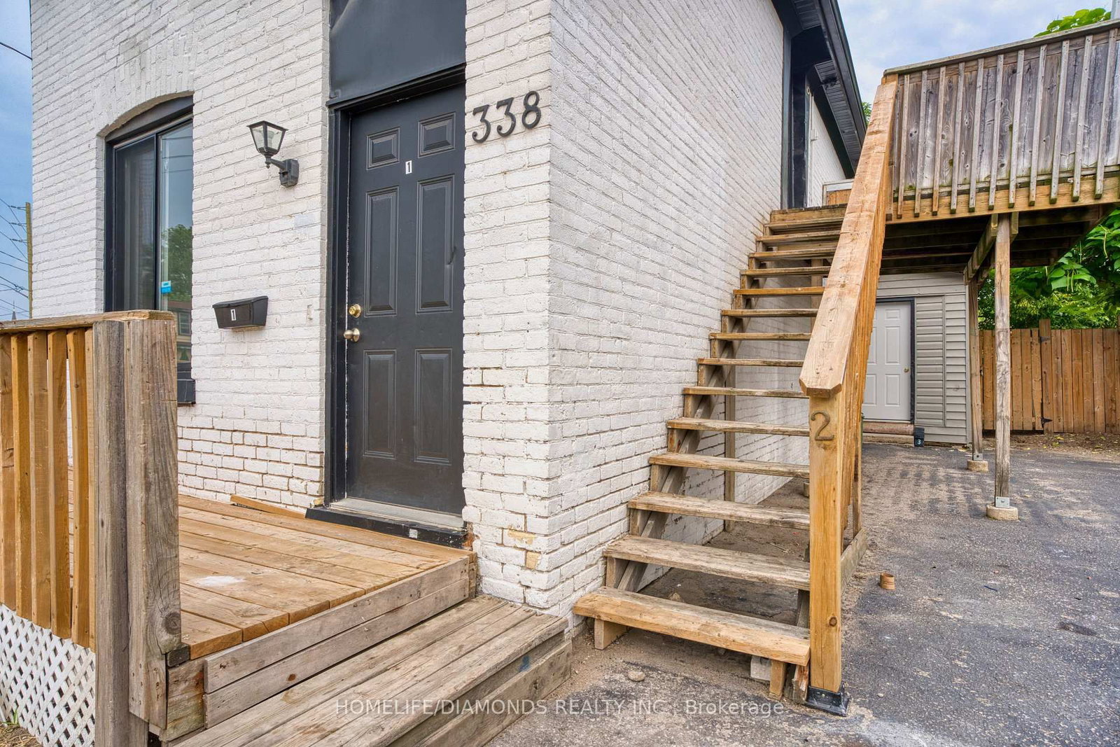 338 HAMILTON Road • London East, ON photo 3