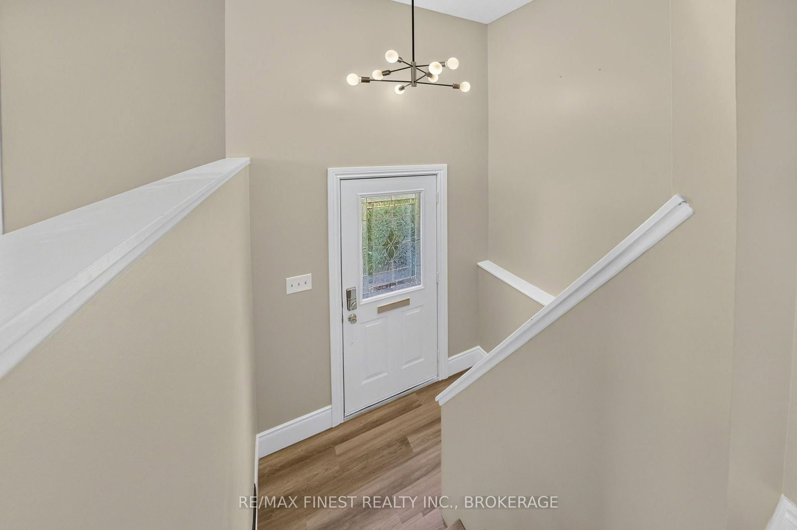 811 Cunningham Crescent • Brockville, ON photo 5