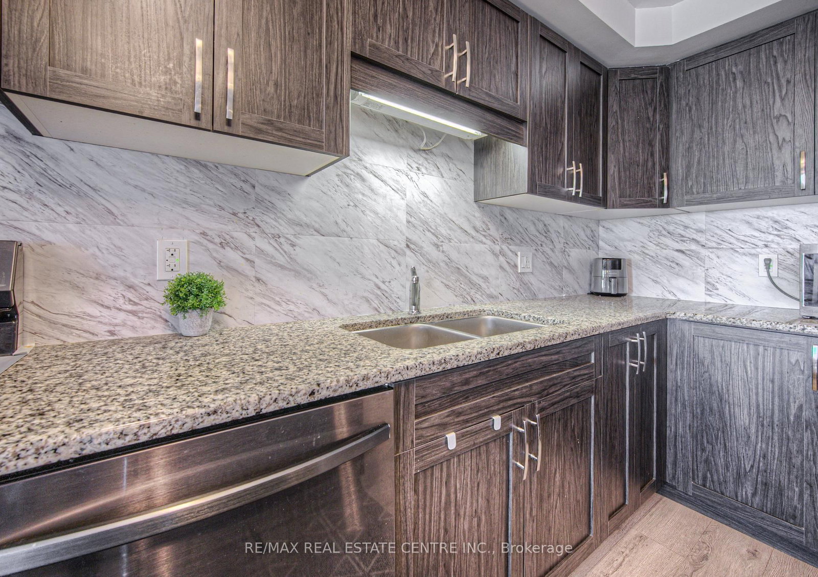 23 Valencia Avenue • #119 • Kitchener, ON photo 13