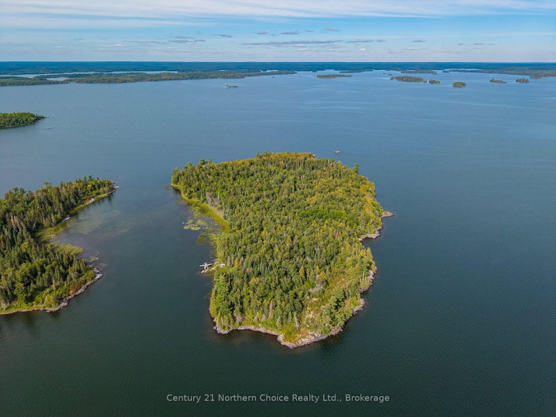 JO153 SHOAL LAKE Island