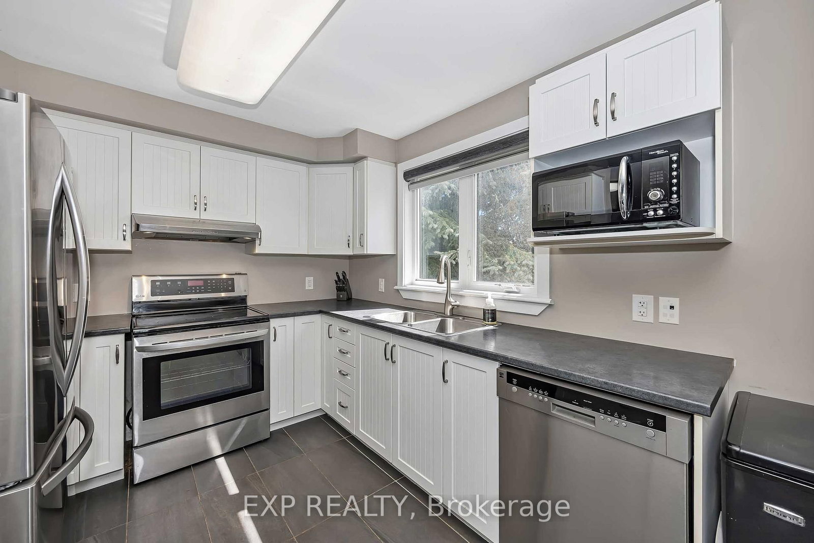 301 Elite Private • #1 • Ottawa, ON photo 5