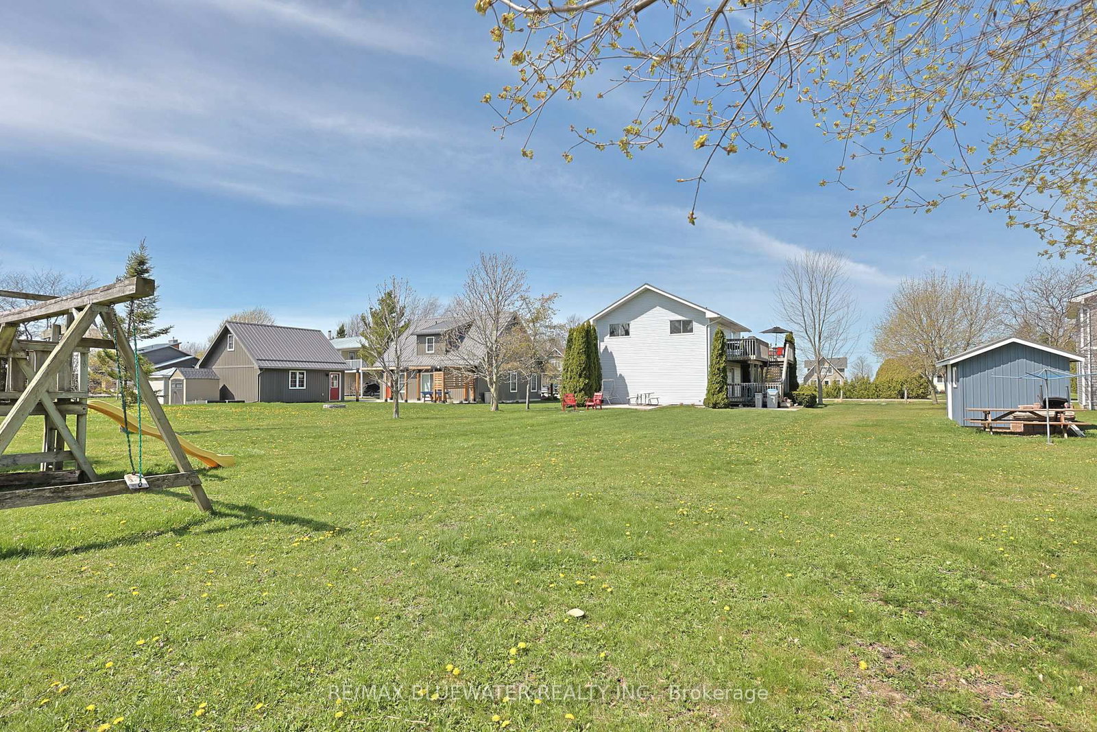 74156 Bluehaven Beach Drive • Bluewater, ON photo 10