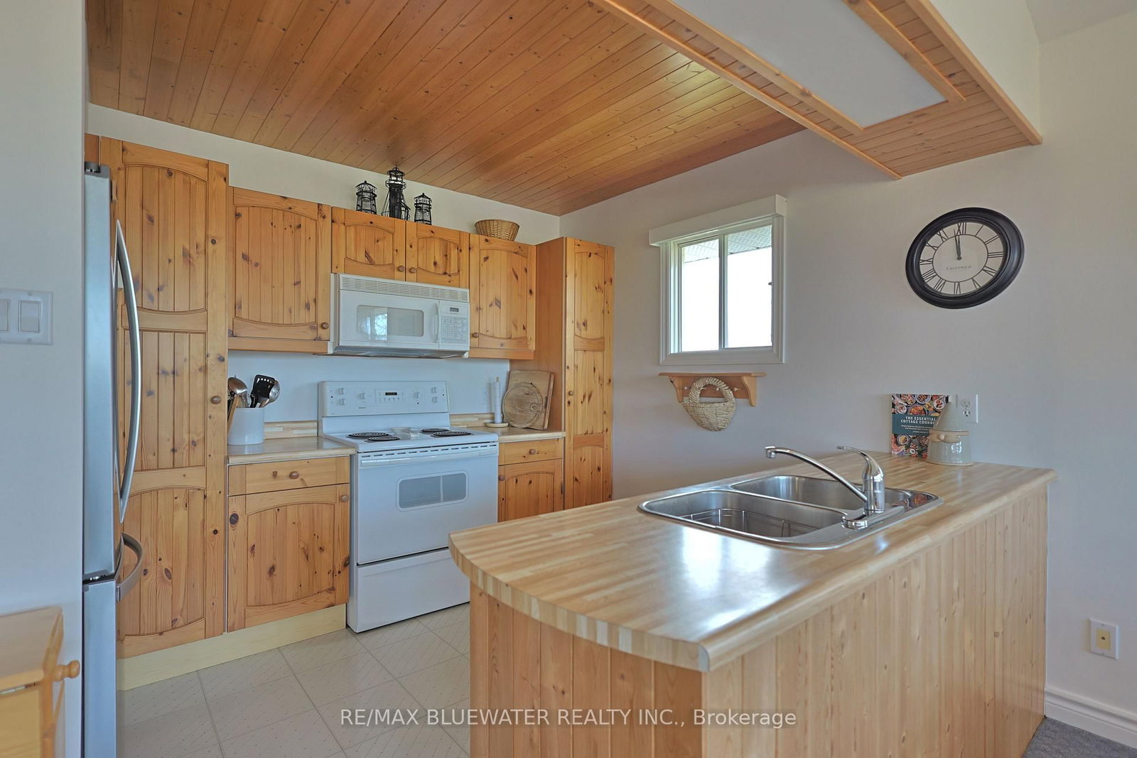 74156 Bluehaven Beach Drive • Bluewater, ON photo 22