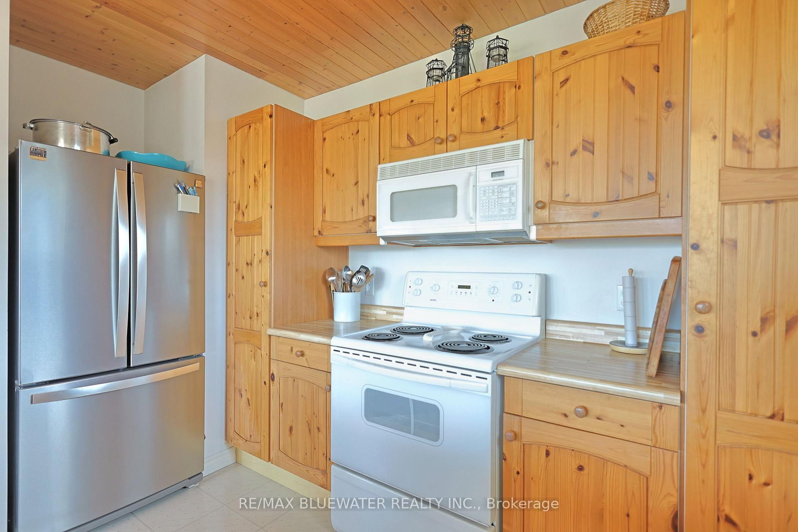 74156 Bluehaven Beach Drive • Bluewater, ON photo 24
