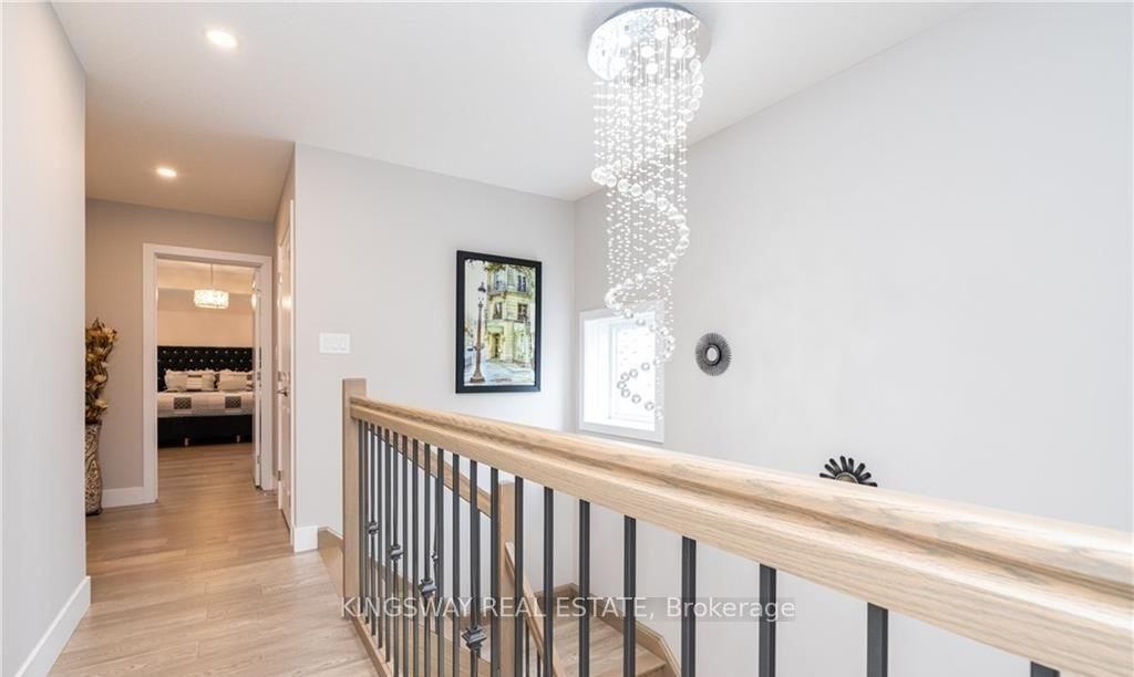 2255 CONSTANCE Avenue • London South, ON photo 11
