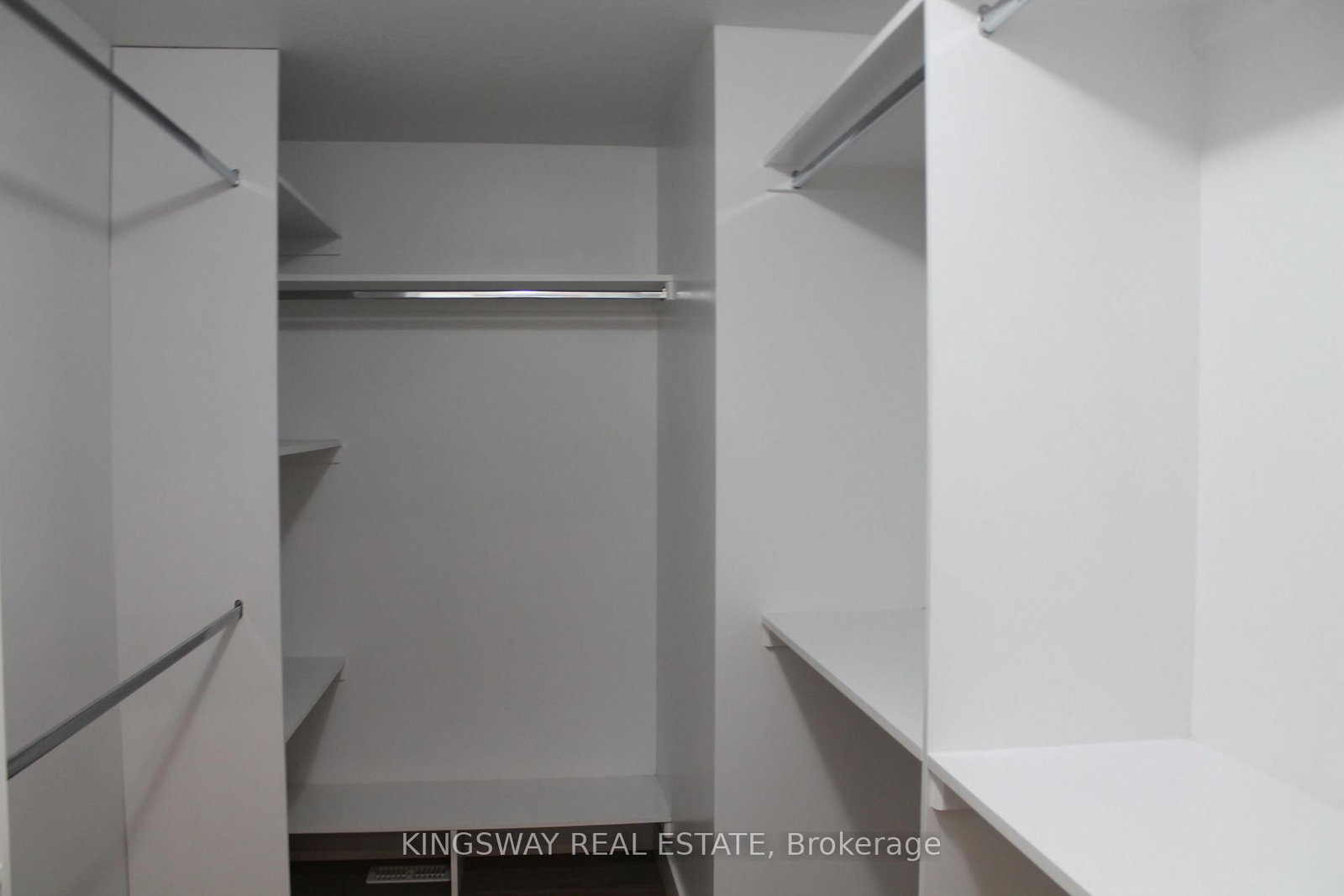 2255 CONSTANCE Avenue • London South, ON photo 14