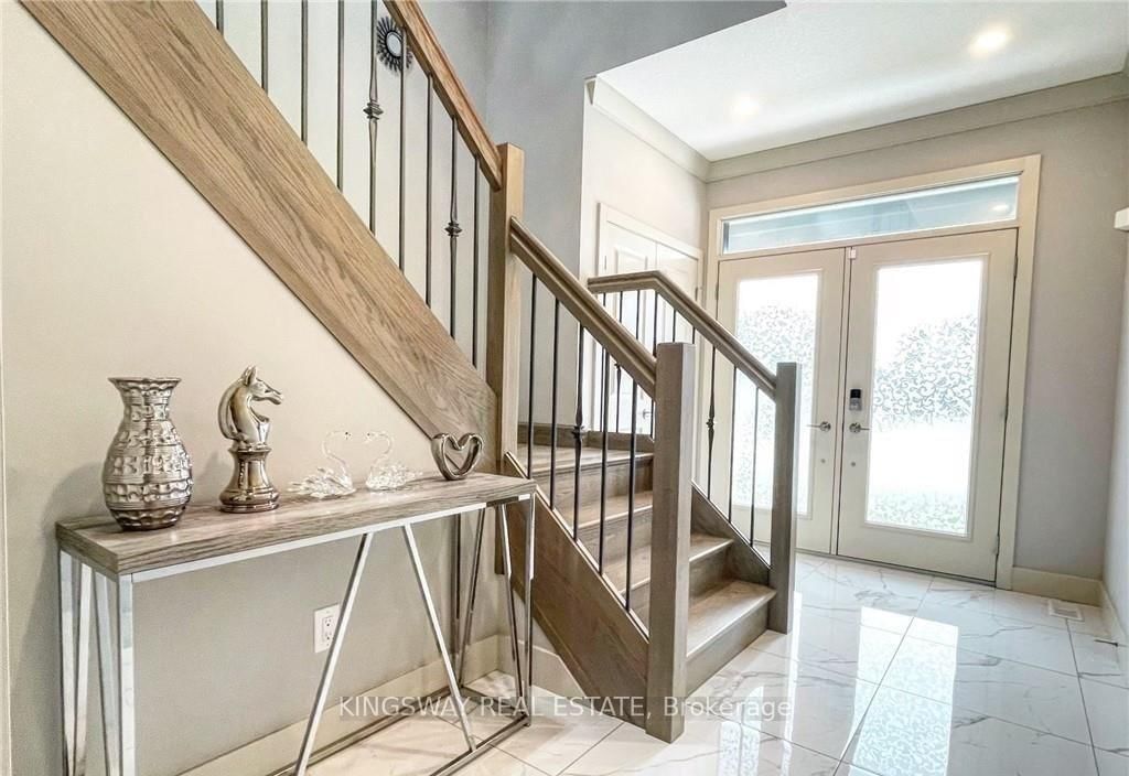 2255 CONSTANCE Avenue • London South, ON photo 3