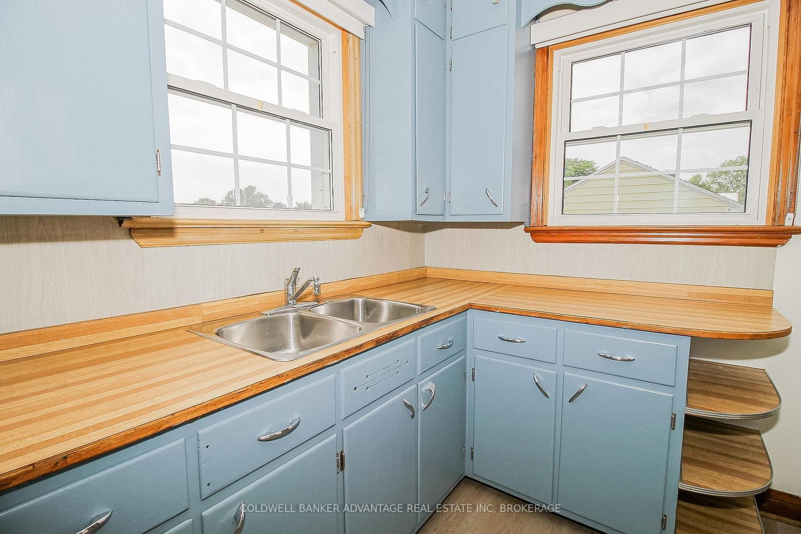 28 Marshall Avenue • Welland, ON photo 10