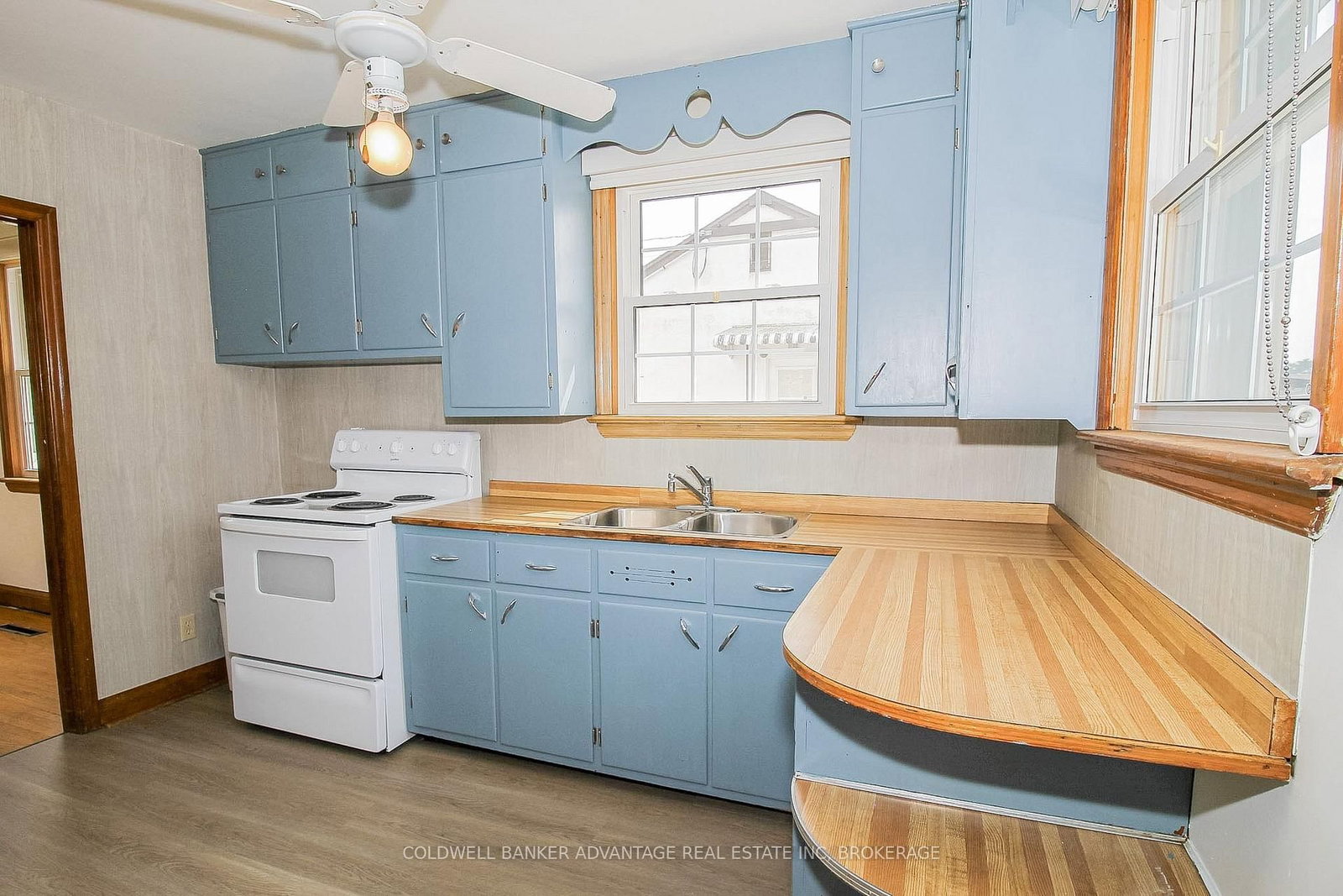 28 Marshall Avenue • Welland, ON photo 11