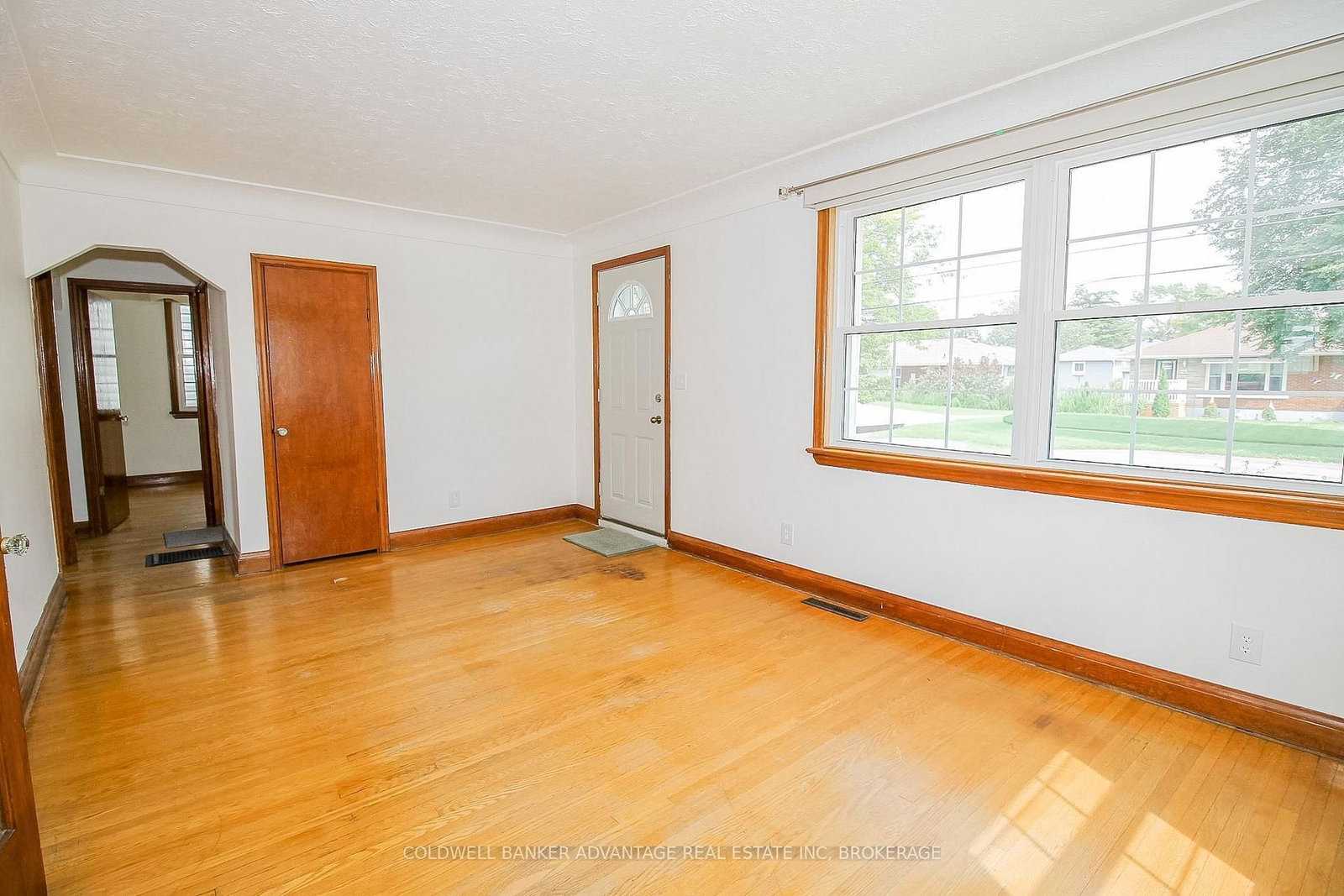 28 Marshall Avenue • Welland, ON photo 13