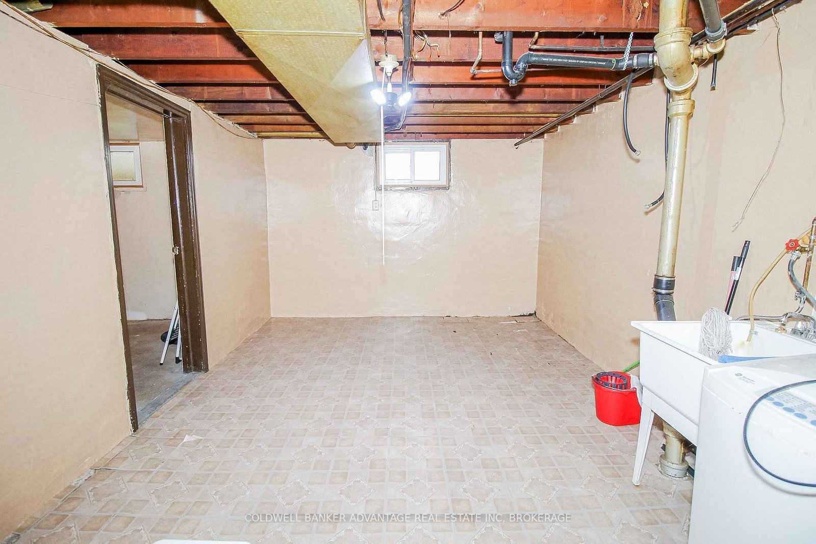 28 Marshall Avenue • Welland, ON photo 25