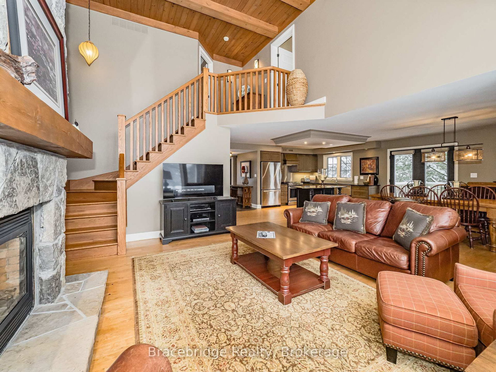 3876 Muskoka Rd 118 Highway W • #Sandfield 5 W10 • Muskoka Lakes, ON photo 4