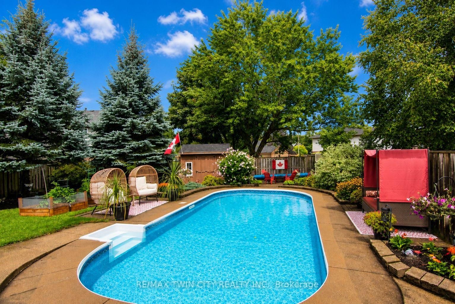 122 Bier Crescent • Wilmot, ON photo 2