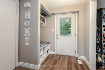 122 Bier Crescent • Wilmot, ON photo 5
