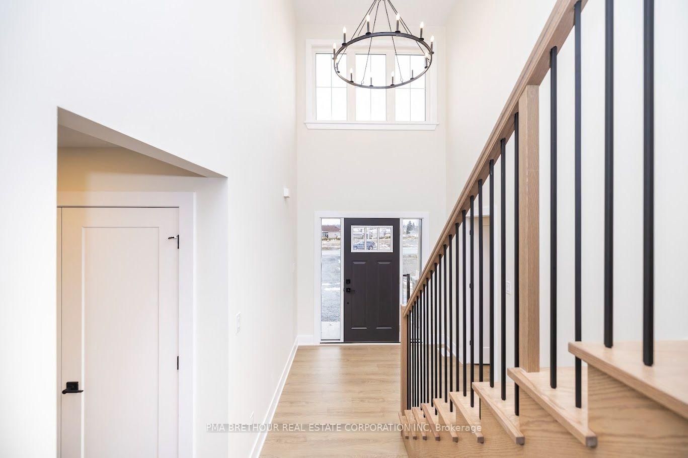 240 Trudeau Crescent • Russell, ON photo 2