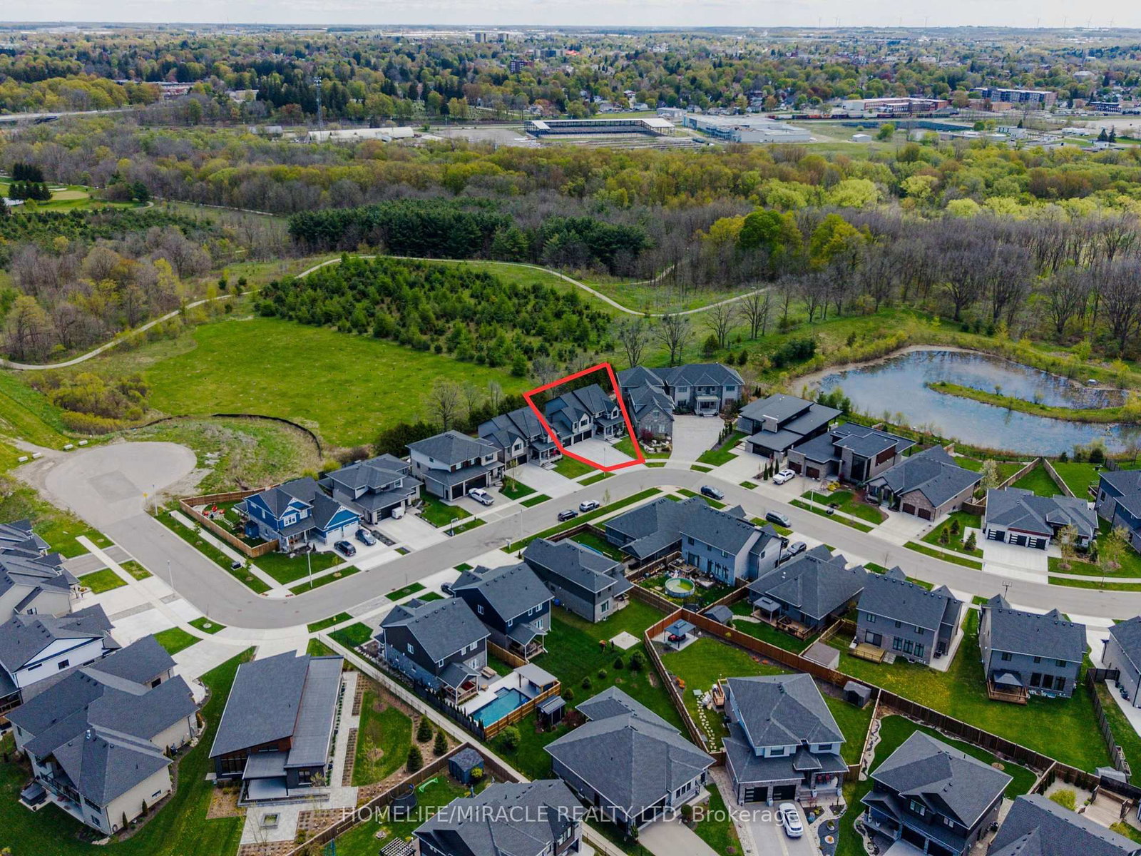 245 Tamarack Boulevard • Woodstock, ON photo 3