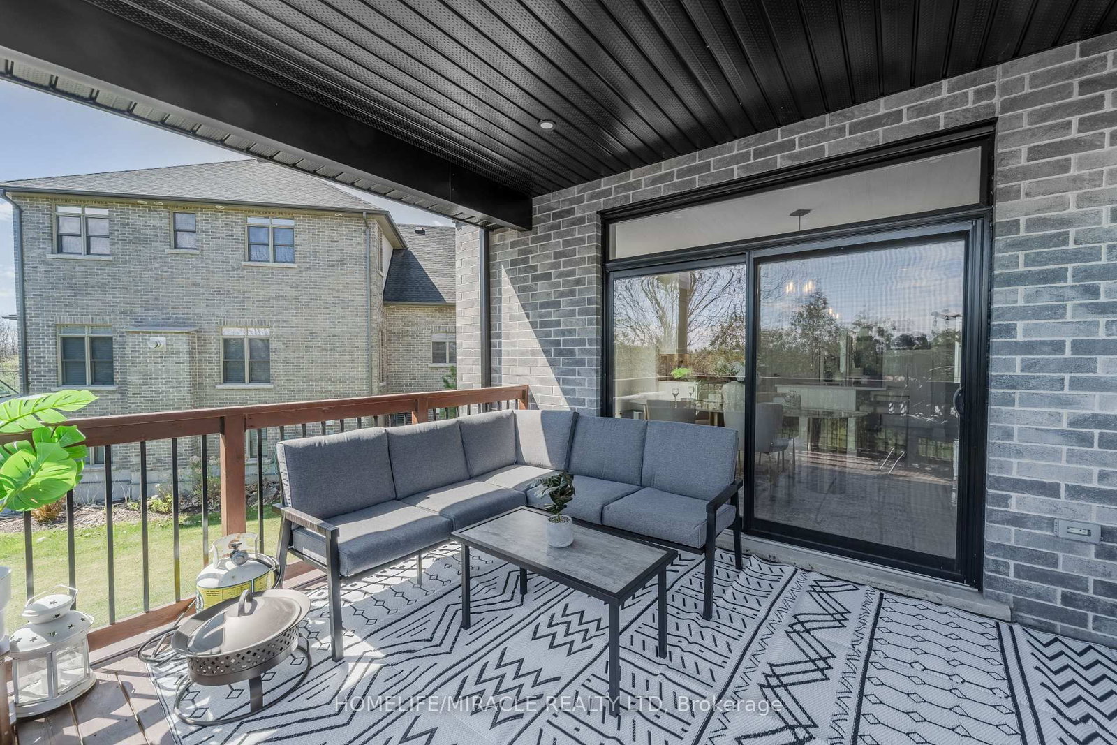 245 Tamarack Boulevard • Woodstock, ON photo 30