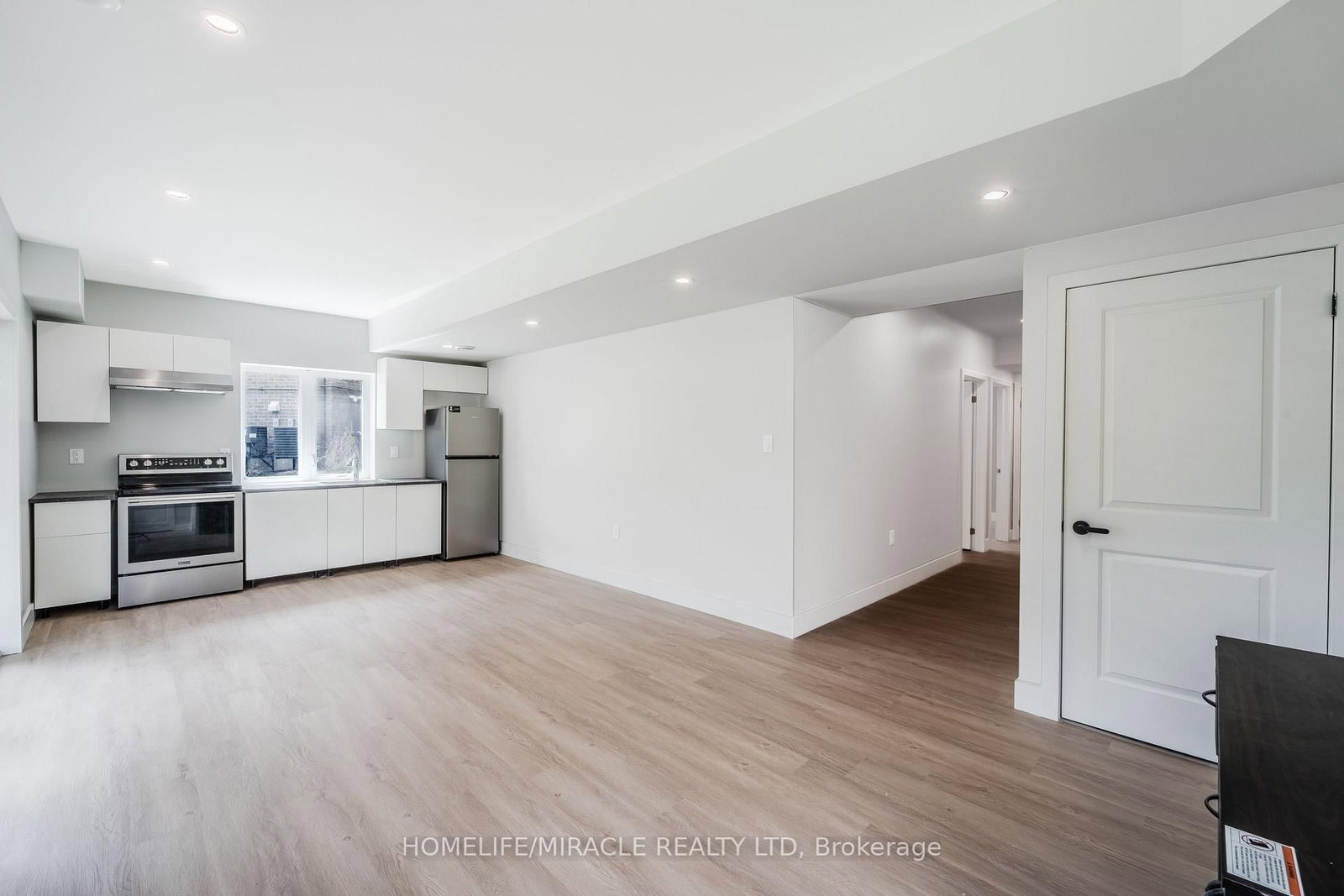 245 Tamarack Boulevard • Woodstock, ON photo 34