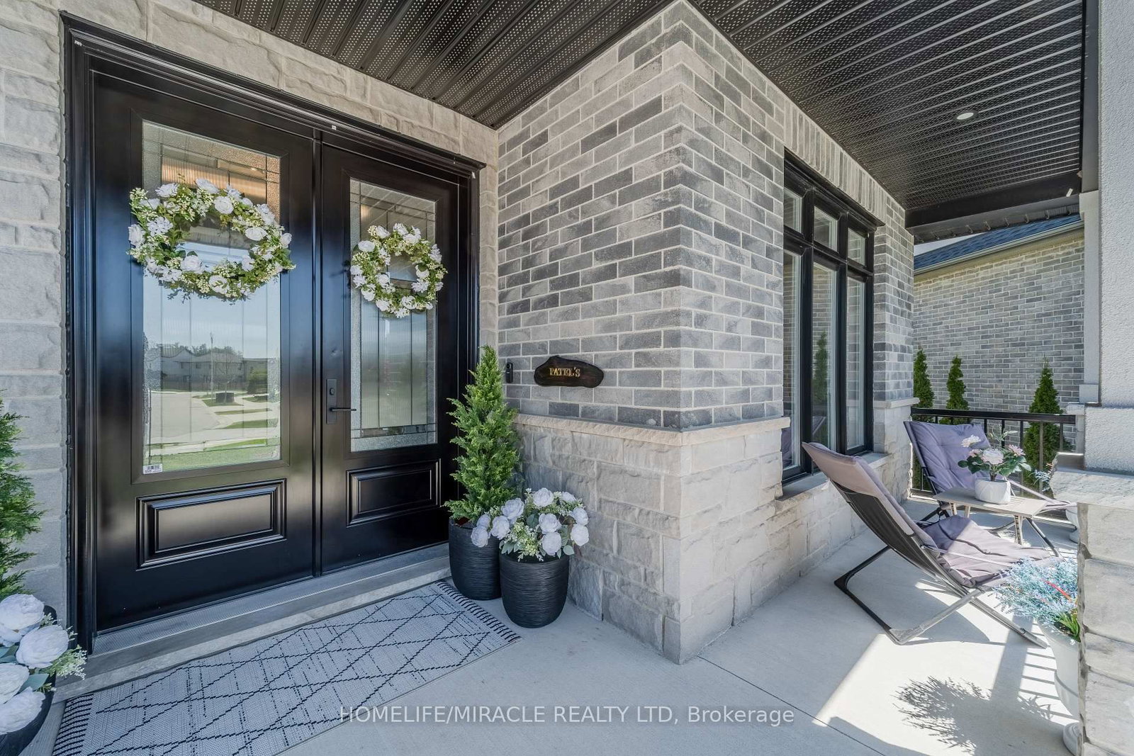 245 Tamarack Boulevard • Woodstock, ON photo 4