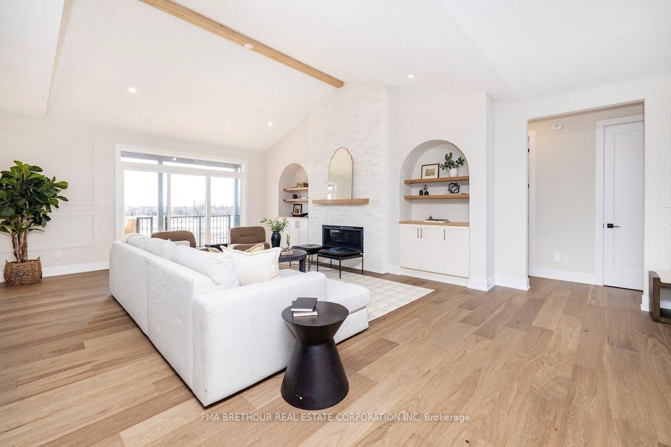 200 Trudeau Crescent • Russell, ON photo 3